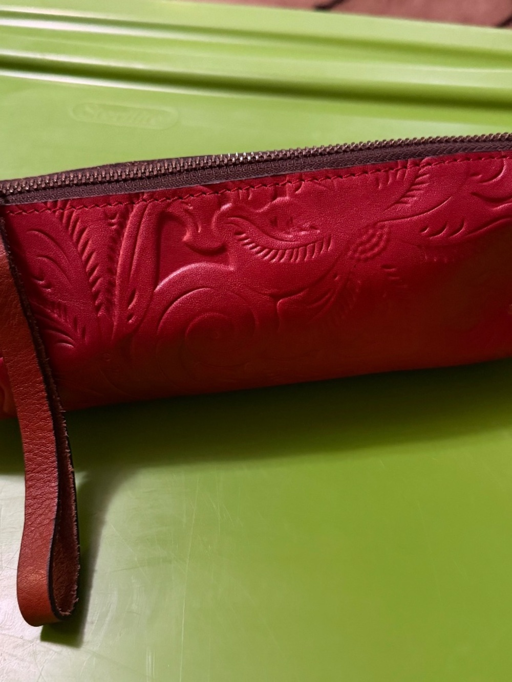 Genuine leather, tooled Accessories bag, - Picture 2 of 9